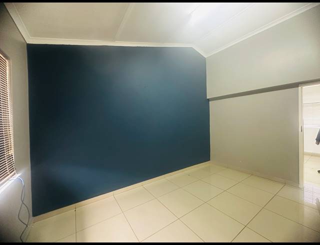 999M² OFFICE FOR SALE IN PARKDENE
